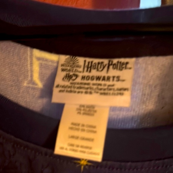 Warner Bros. Hogwarts Starry Night Pajama shirt brand new with tags - Picture 9 of 9